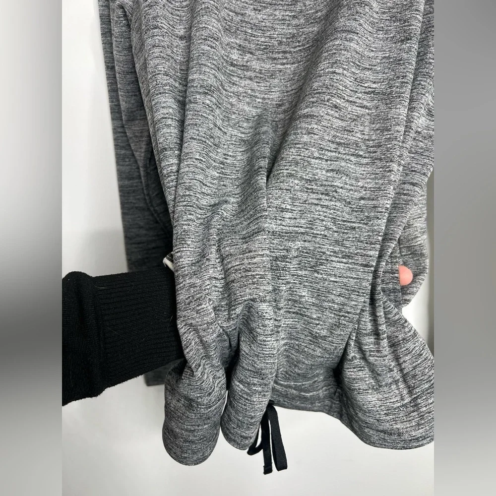 NIKE Yoga DriFit Pullover Women’s Size Medium